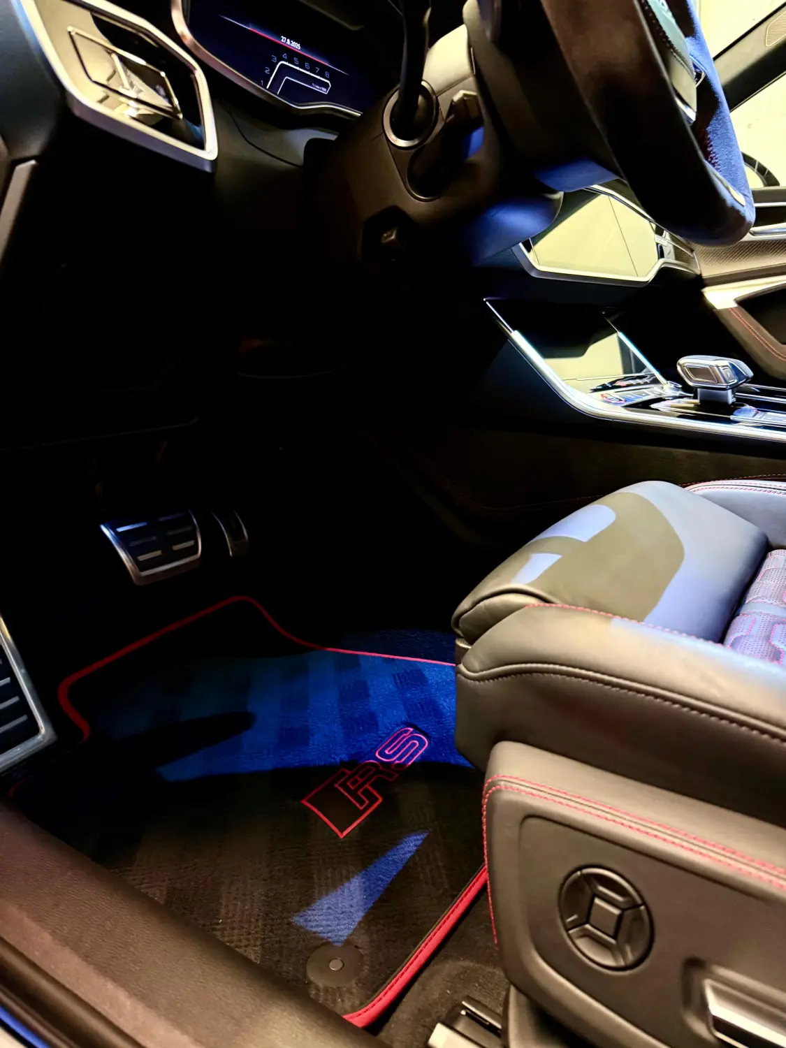 Premium Autopflege mobile e.K. - Luxusauto-Ausstellung